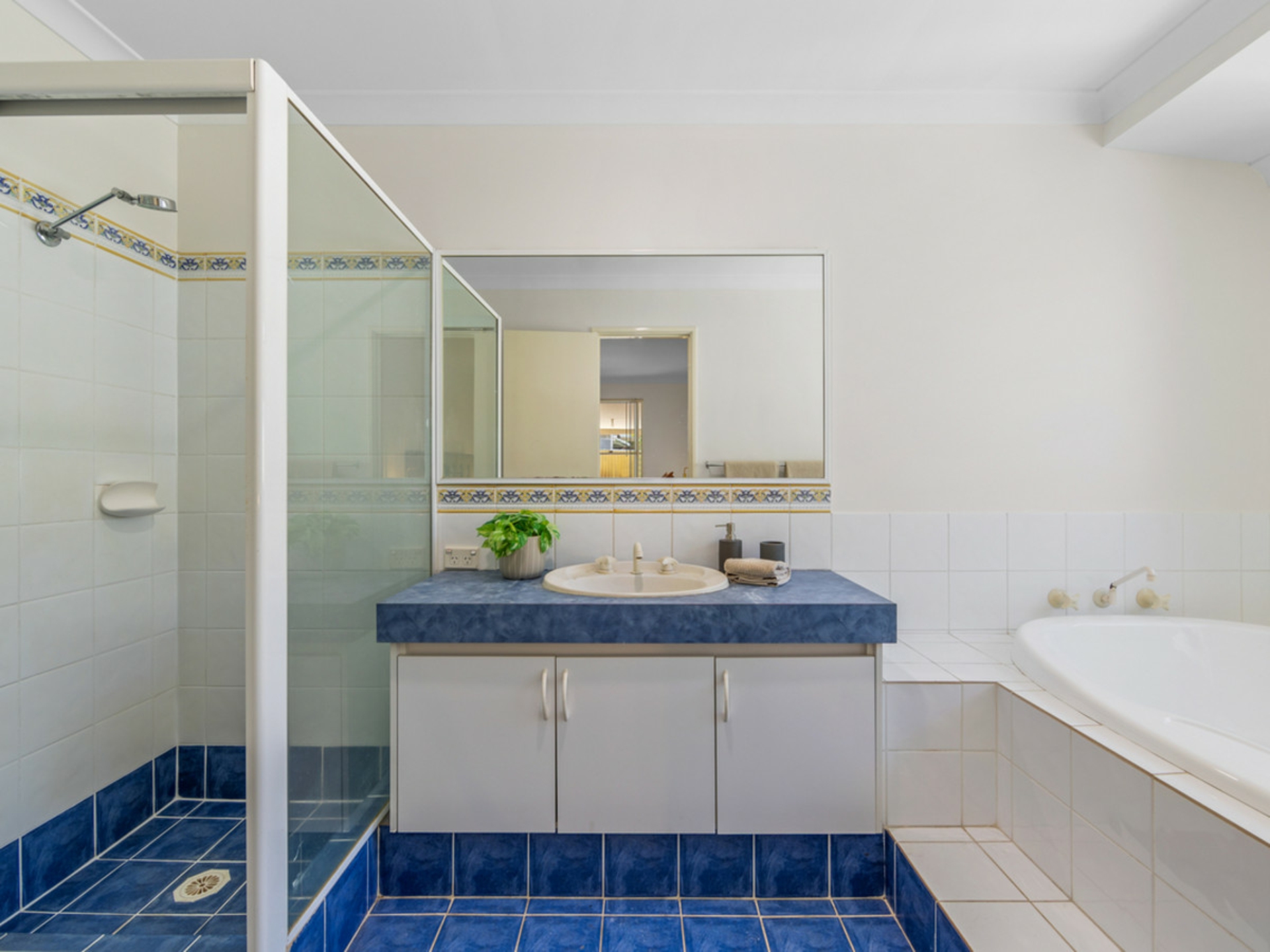 11A Ripley Place, MORLEY