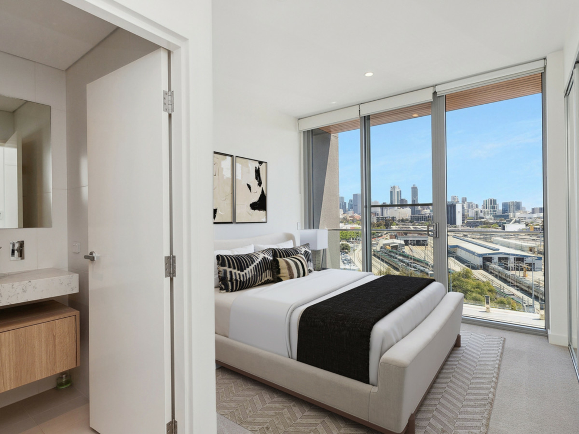 806/9 Tully Road, EAST PERTH