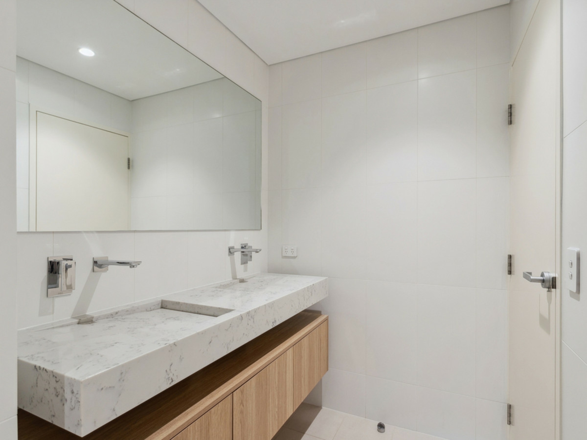 806/9 Tully Road, EAST PERTH