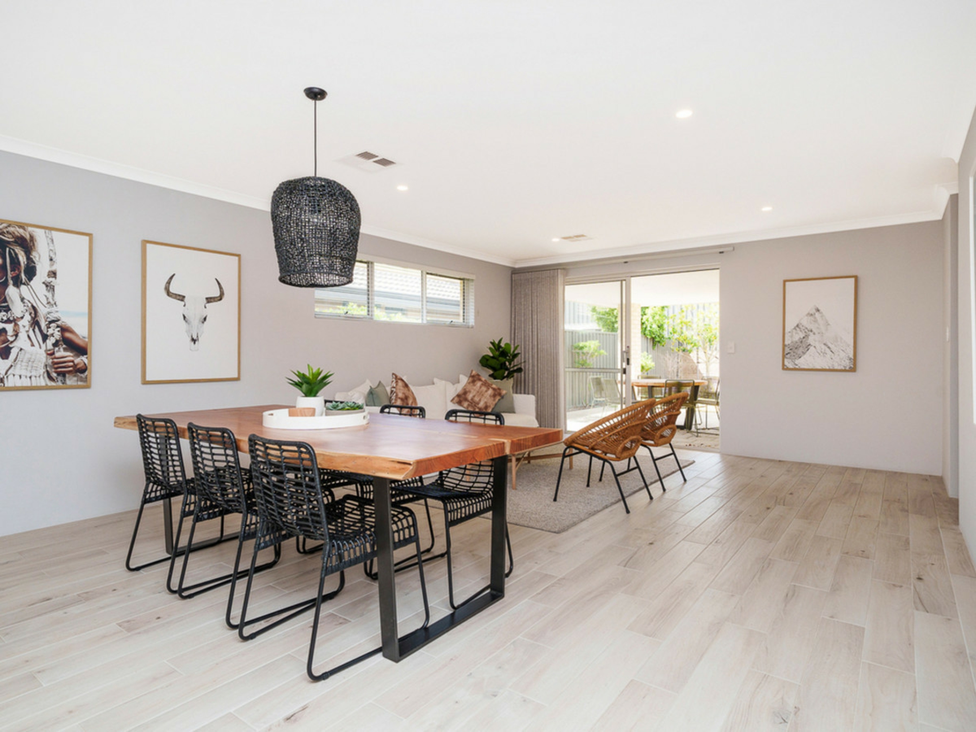 25 Serpentine Drive, SOUTH GUILDFORD