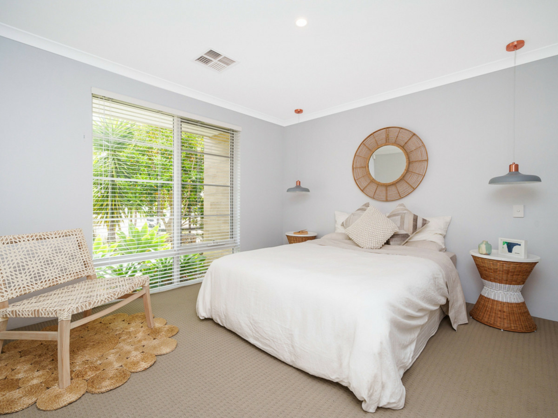 25 Serpentine Drive, SOUTH GUILDFORD
