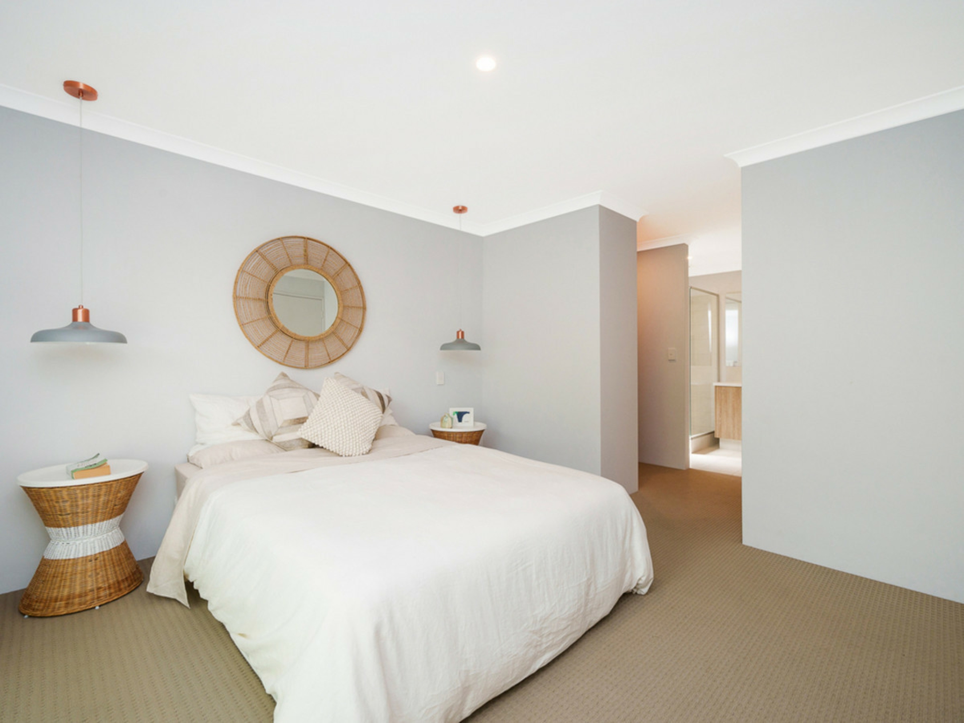 25 Serpentine Drive, SOUTH GUILDFORD