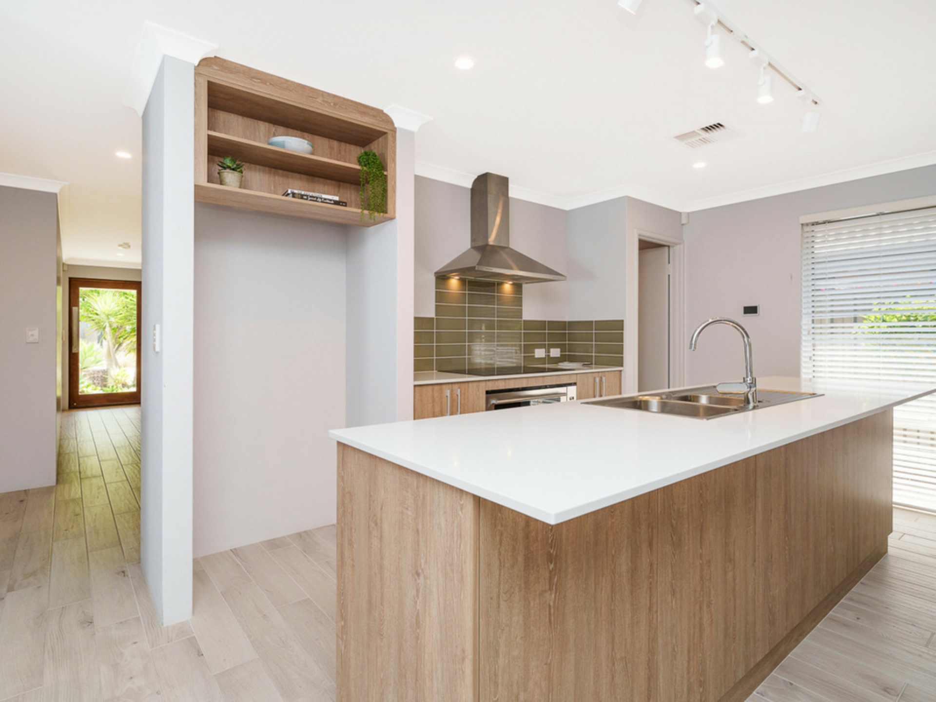 25 Serpentine Drive, SOUTH GUILDFORD
