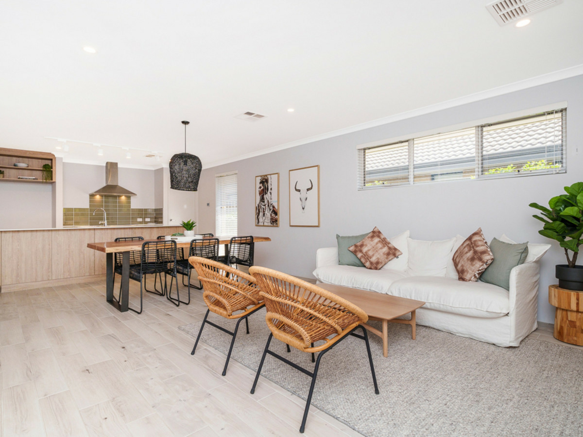 25 Serpentine Drive, SOUTH GUILDFORD