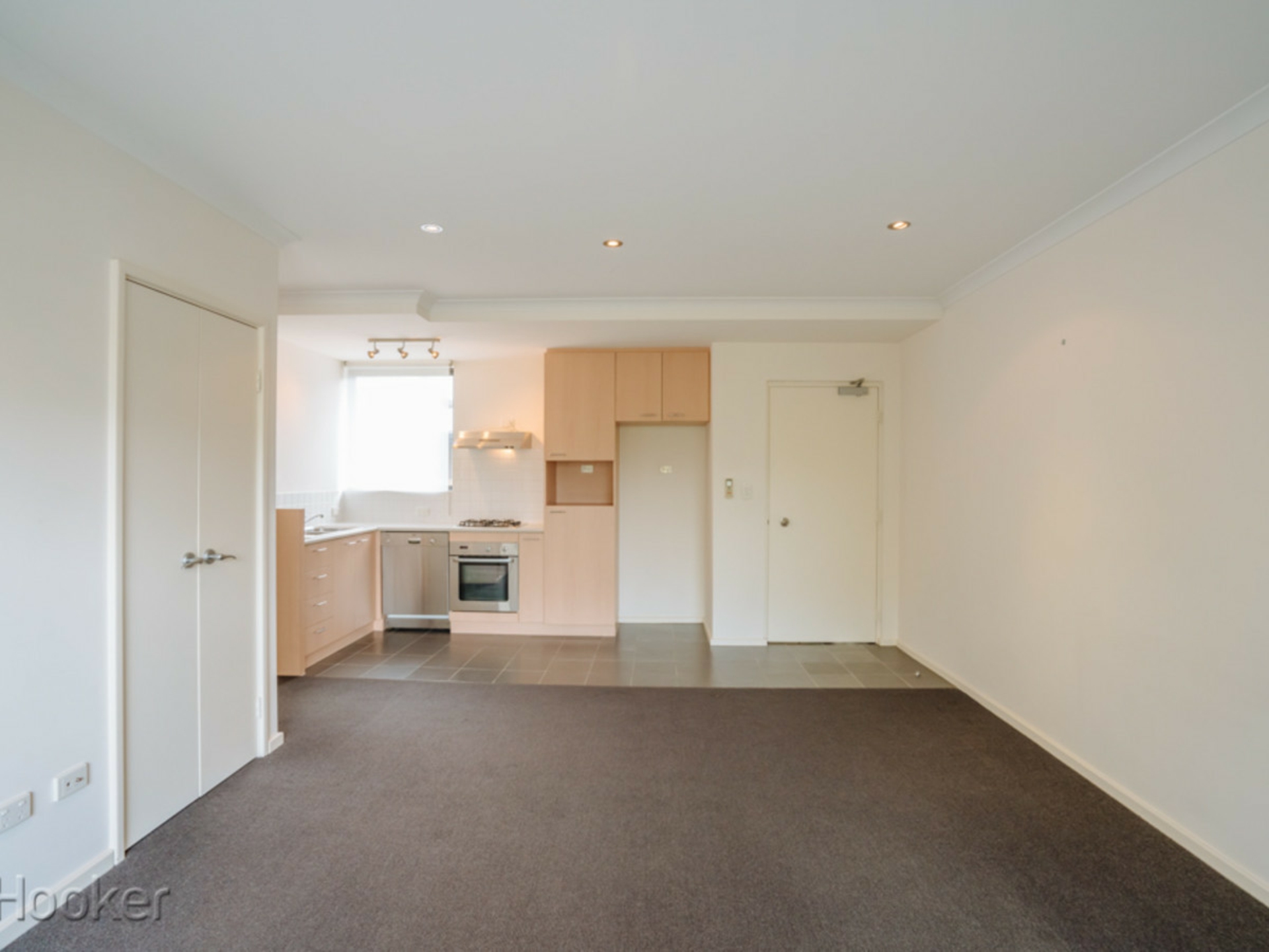 122/215 Stirling Street, PERTH