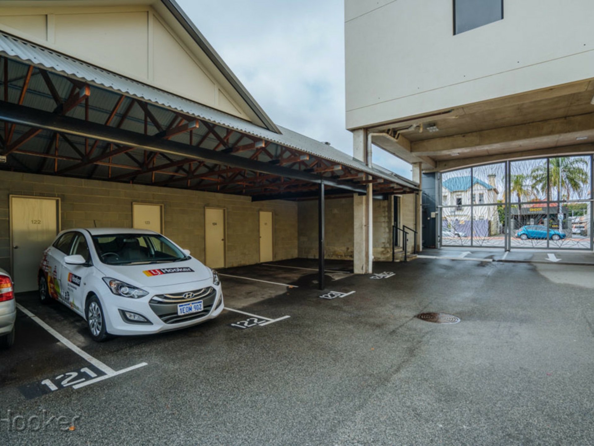 122/215 Stirling Street, PERTH