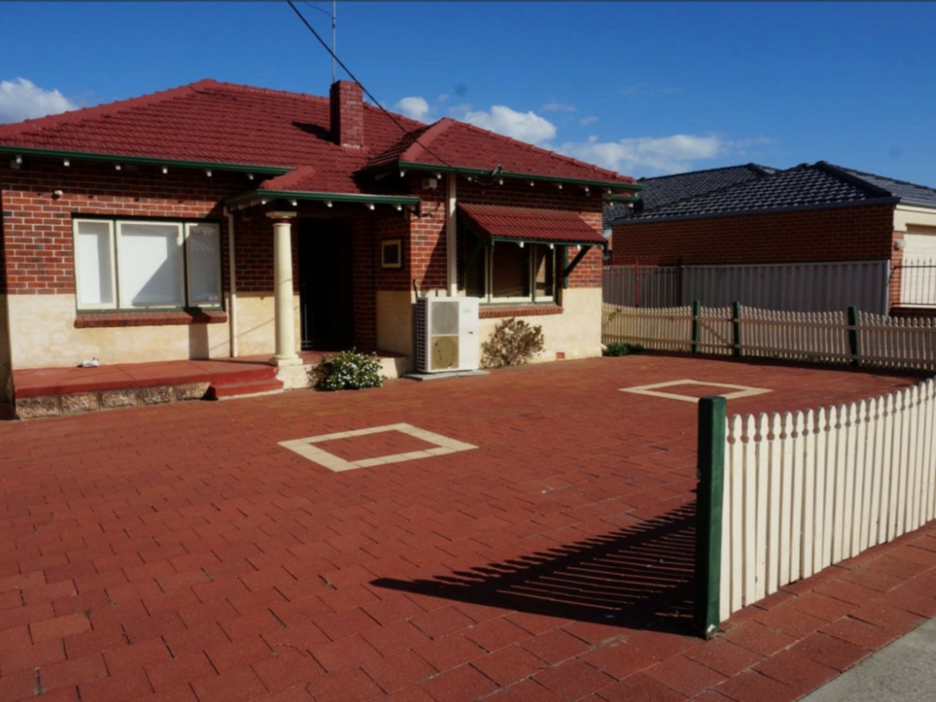 184 Royal Street, YOKINE