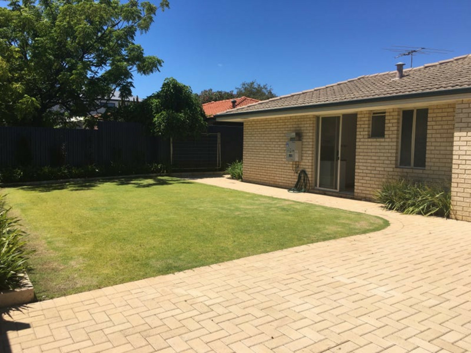 4/100 Salvado Road, WEMBLEY