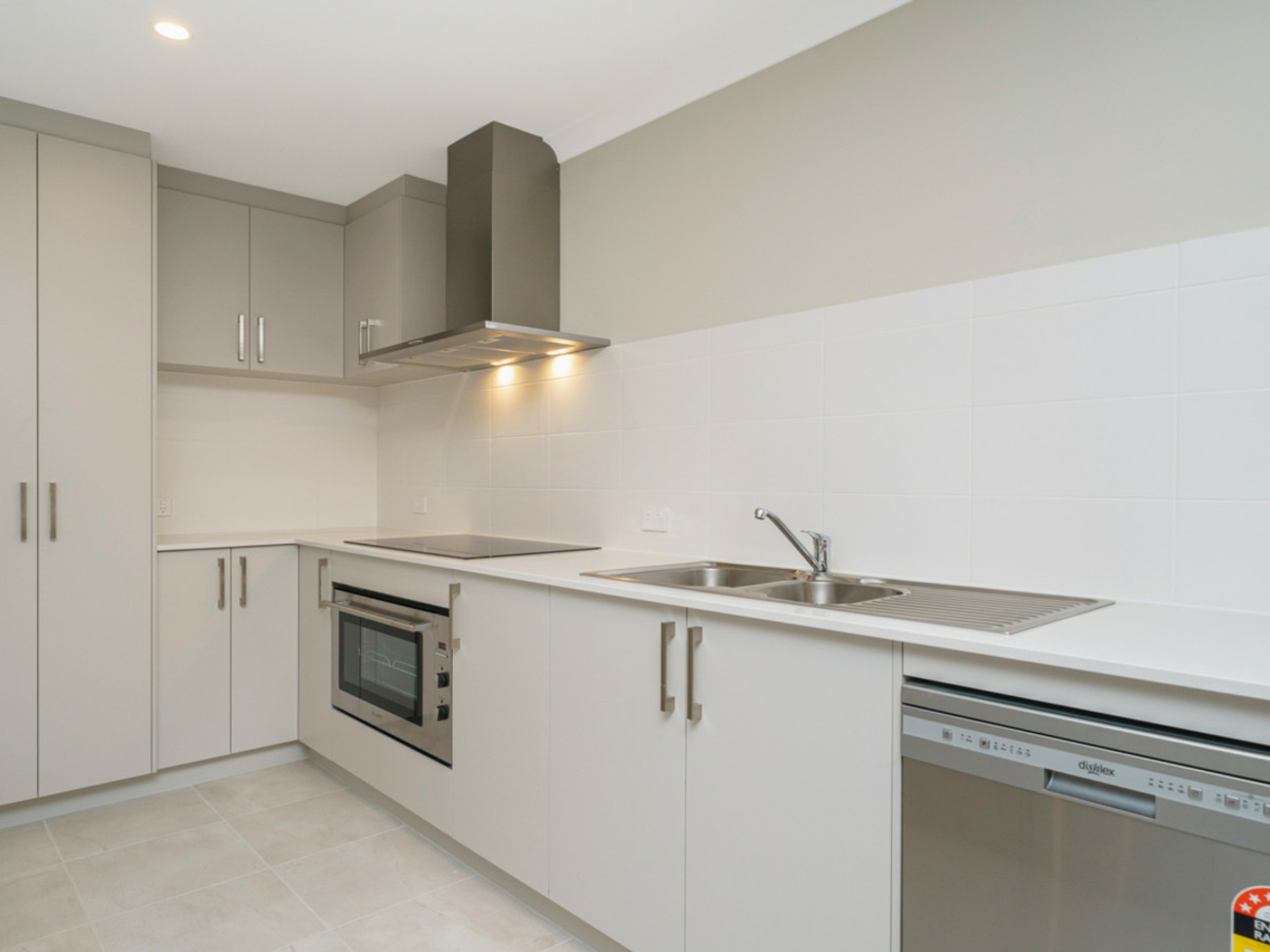 21 Karreen Way, South Guildford