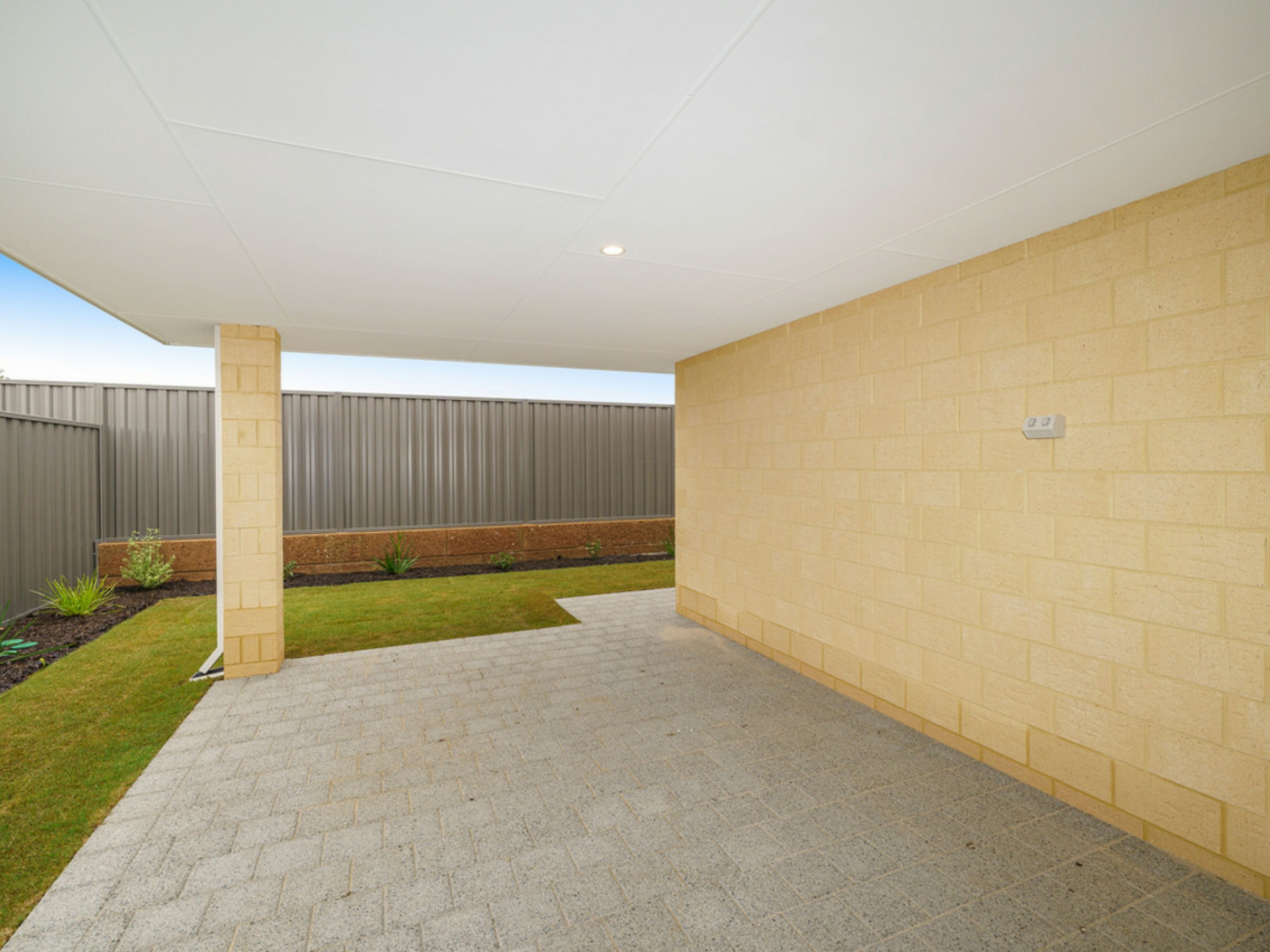 21 Karreen Way, South Guildford