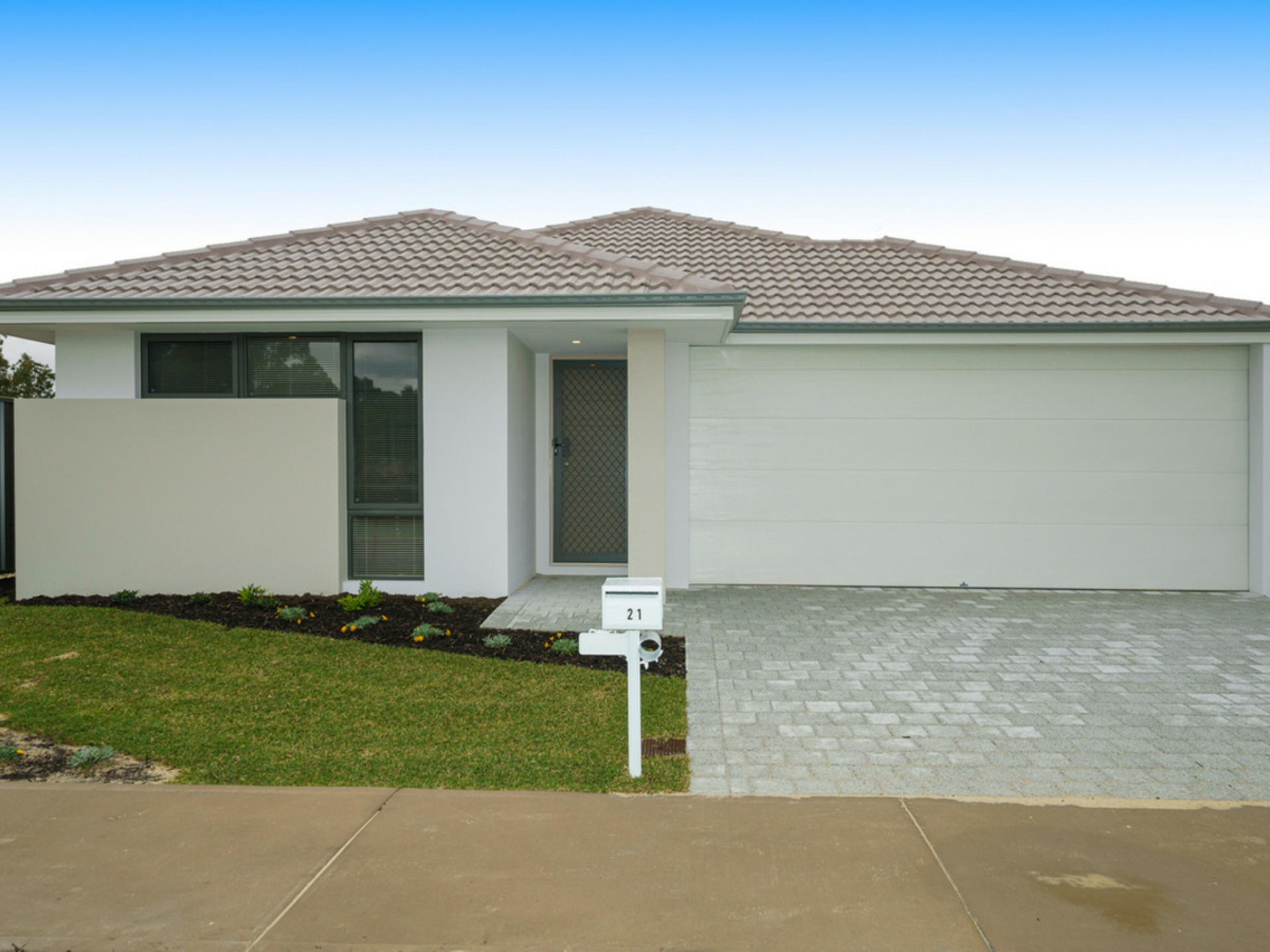 21 Karreen Way, South Guildford