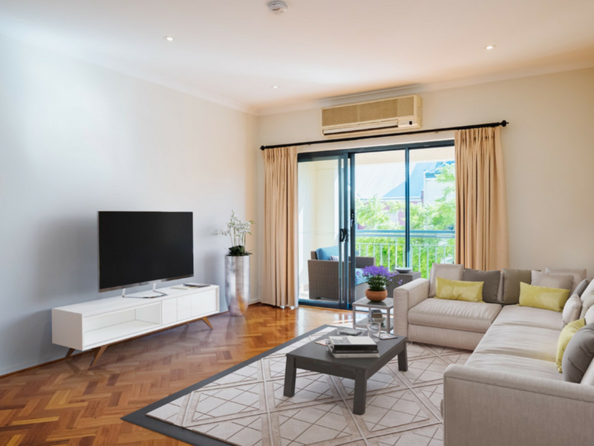 7/22 Saunders Street, EAST PERTH