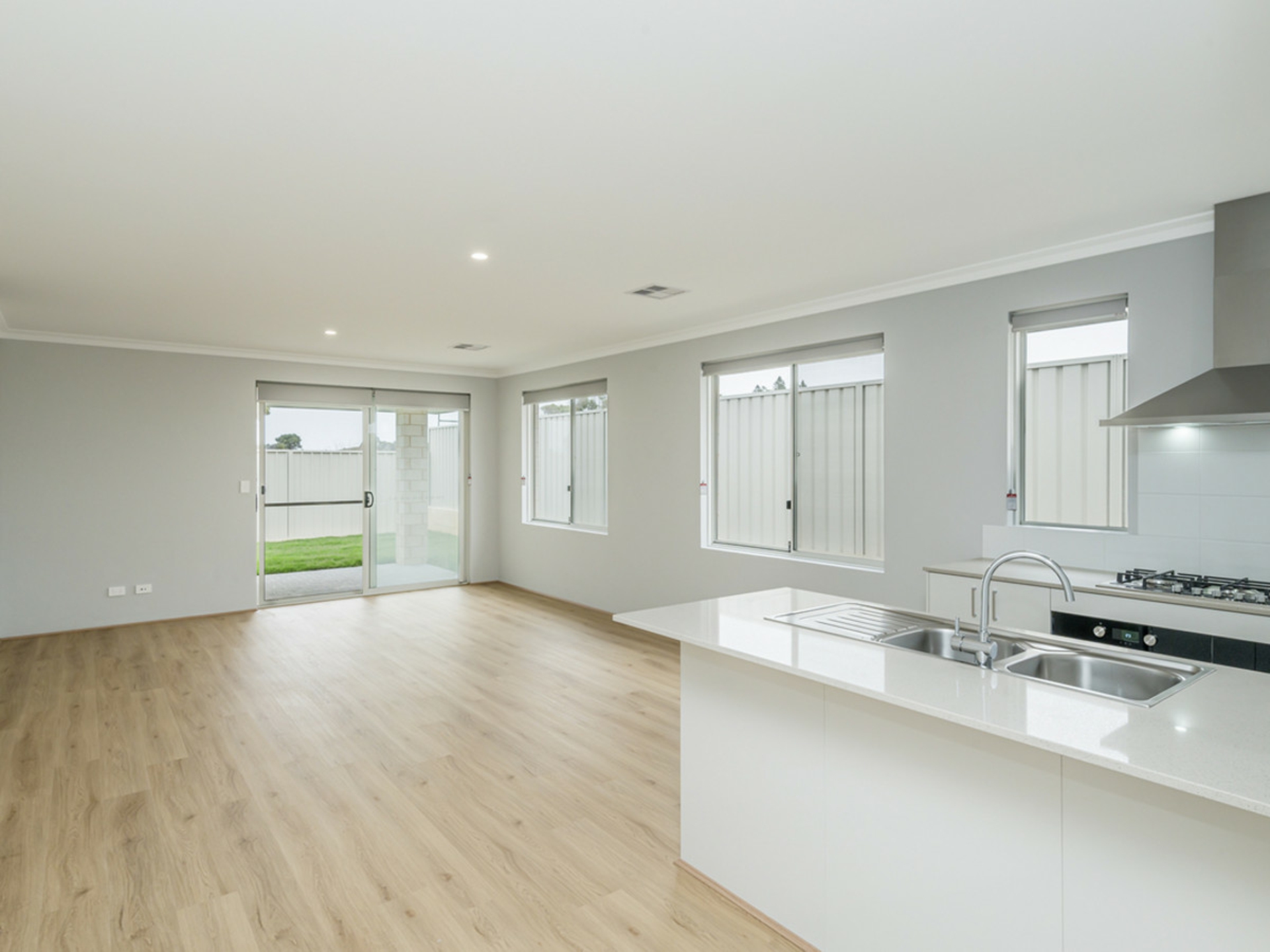 16 Holiday Way, YANCHEP