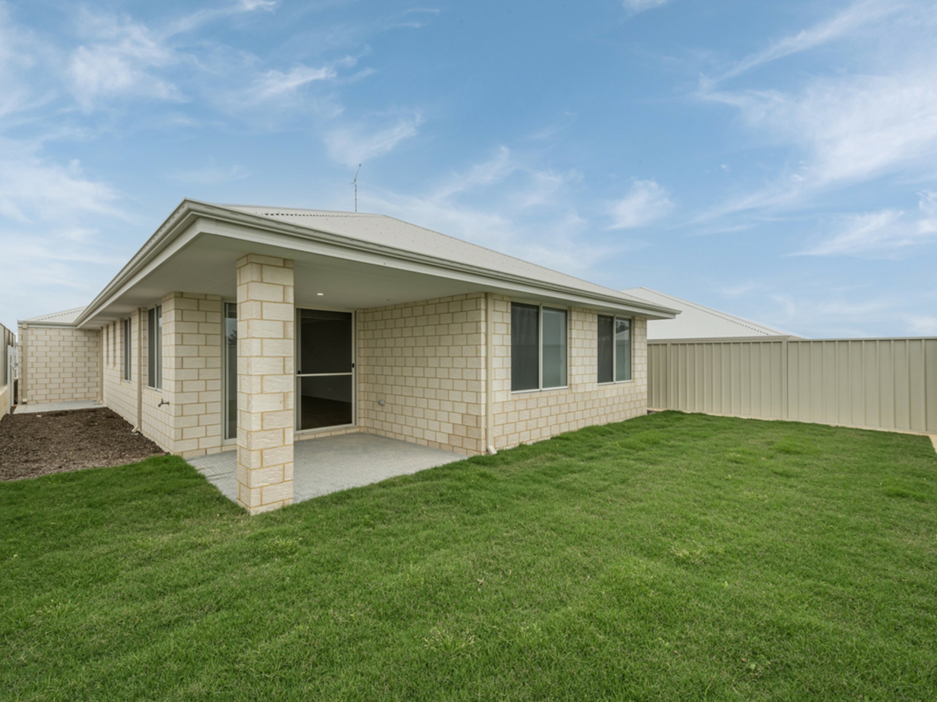 16 Holiday Way, YANCHEP