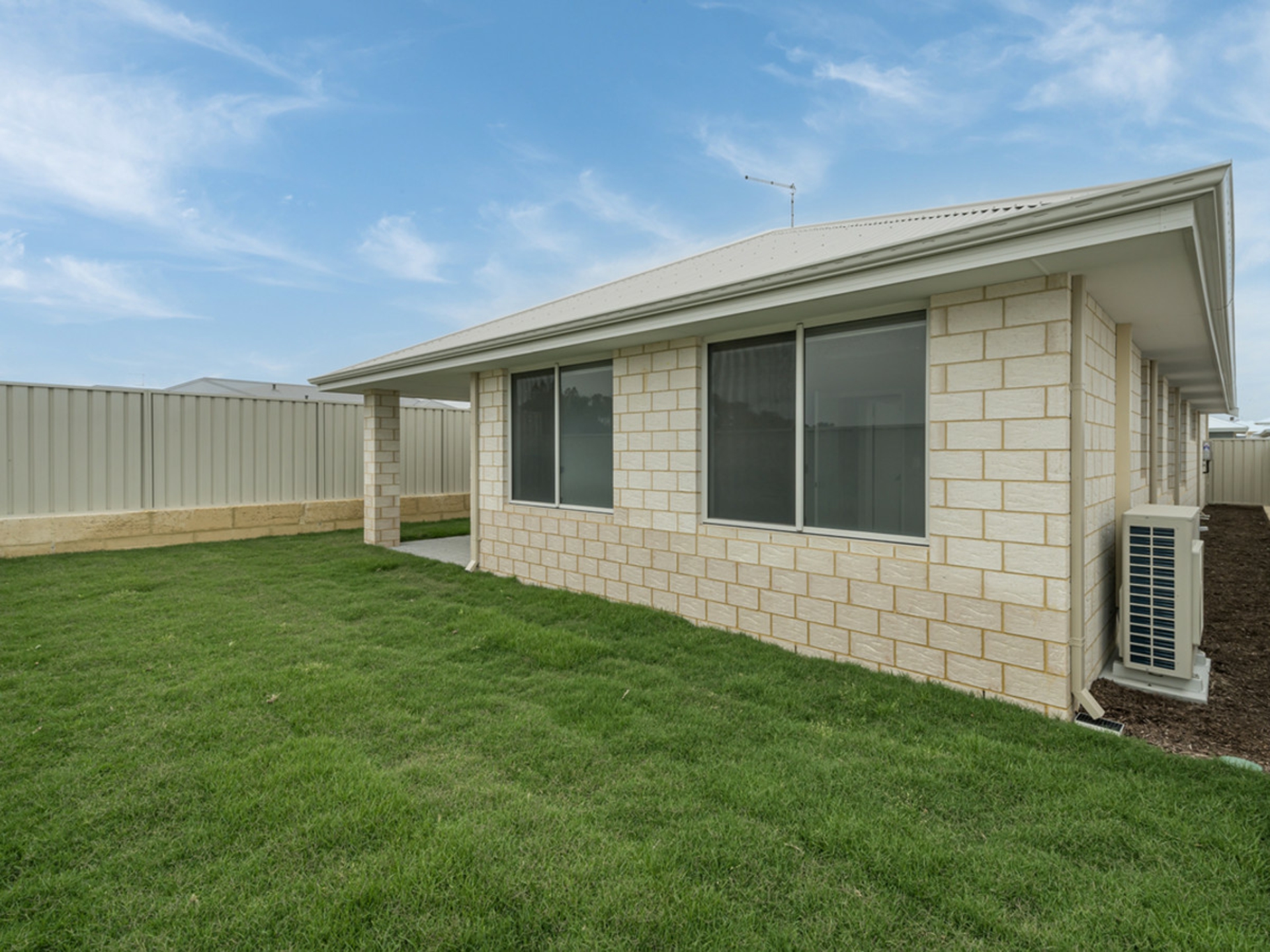 16 Holiday Way, YANCHEP