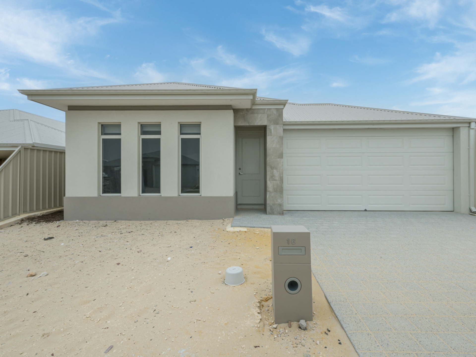 16 Holiday Way, YANCHEP