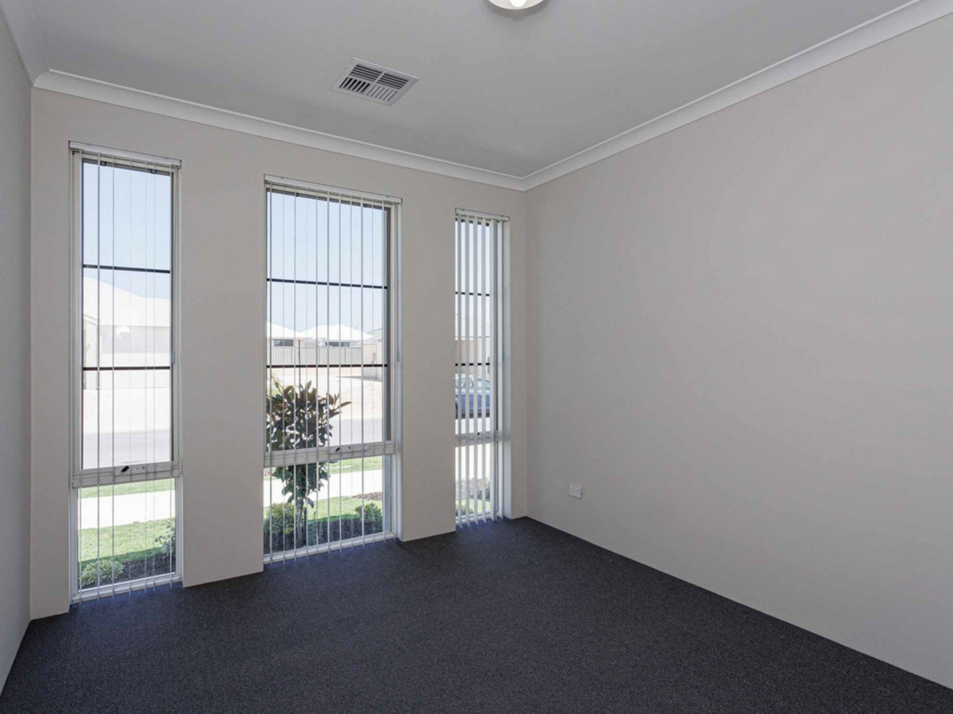 26 Gambier Grove, EGLINTON