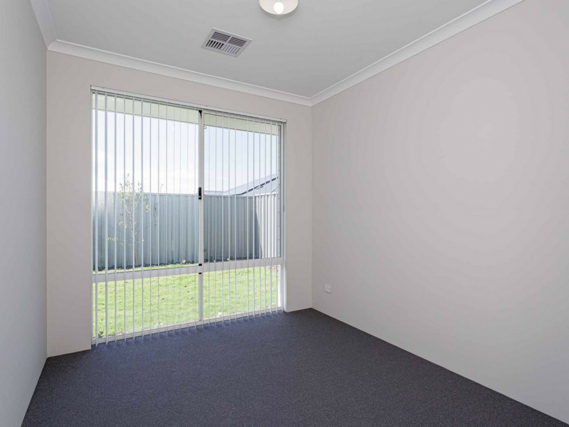 26 Gambier Grove, EGLINTON