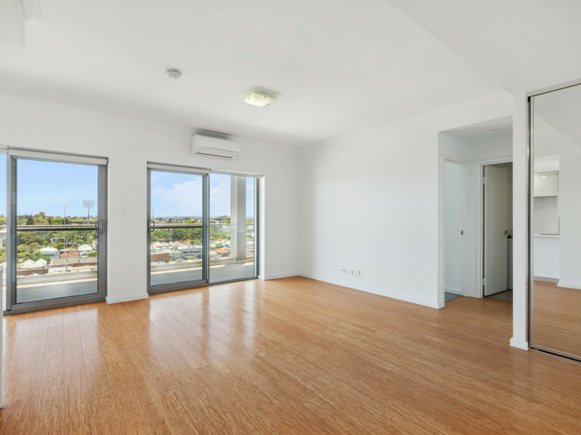 73/33 Newcastle Street, PERTH