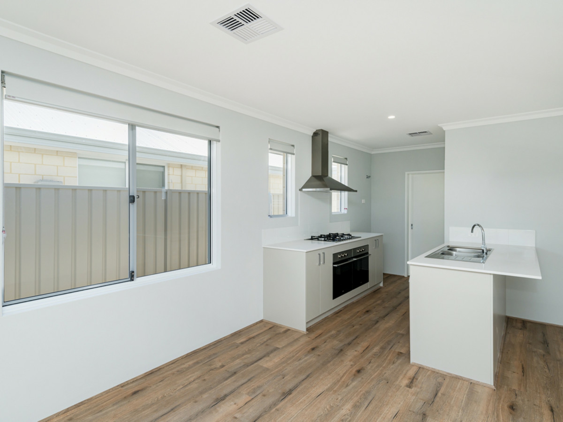 6 Holiday Way, YANCHEP