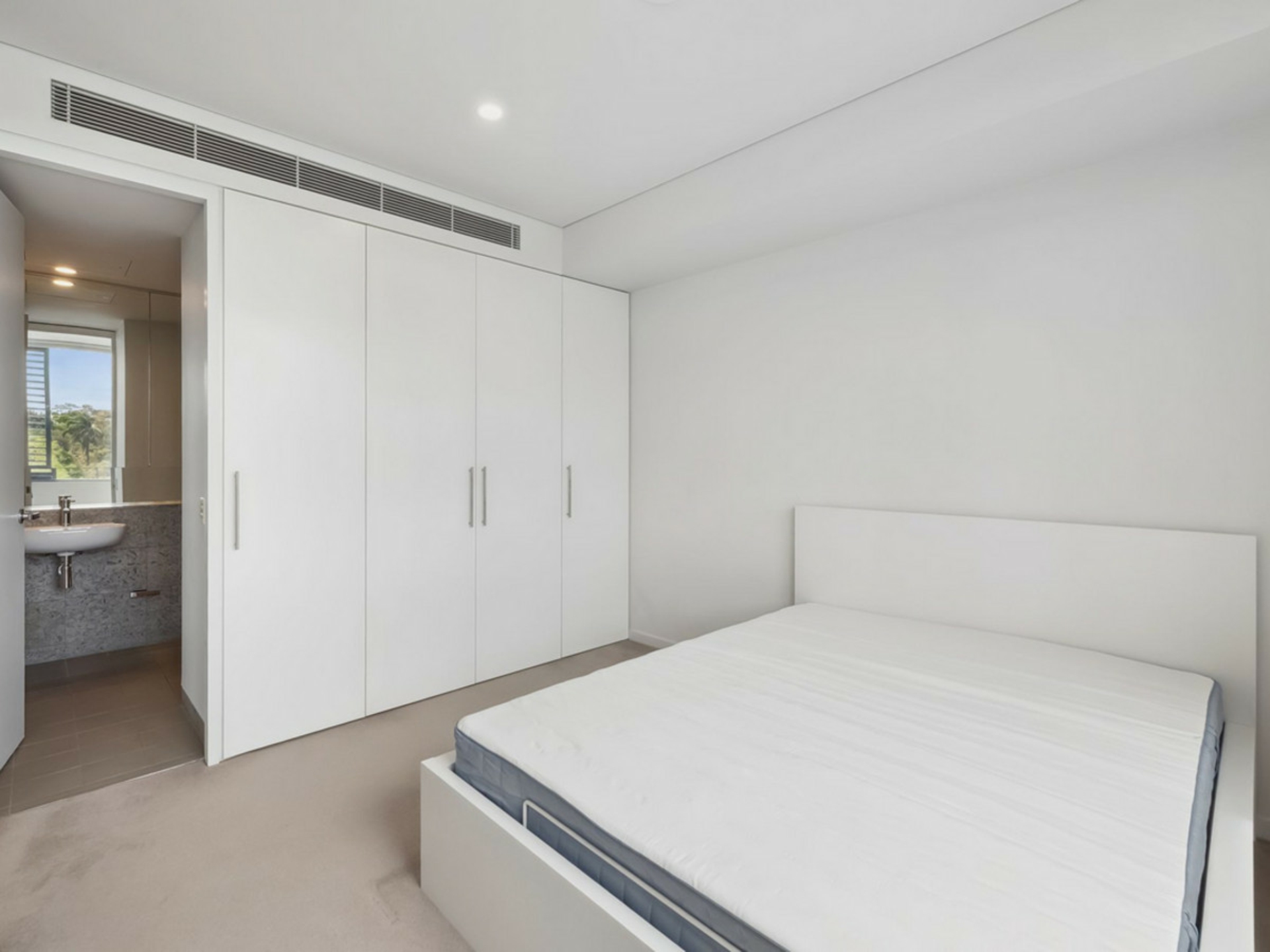 402/2 Moreau Parade, EAST PERTH
