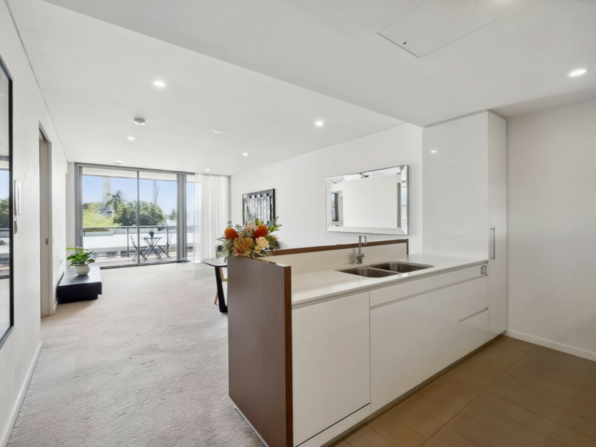 402/2 Moreau Parade, EAST PERTH