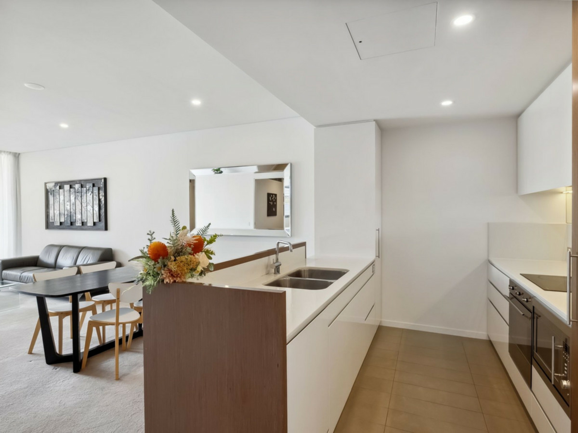 402/2 Moreau Parade, EAST PERTH