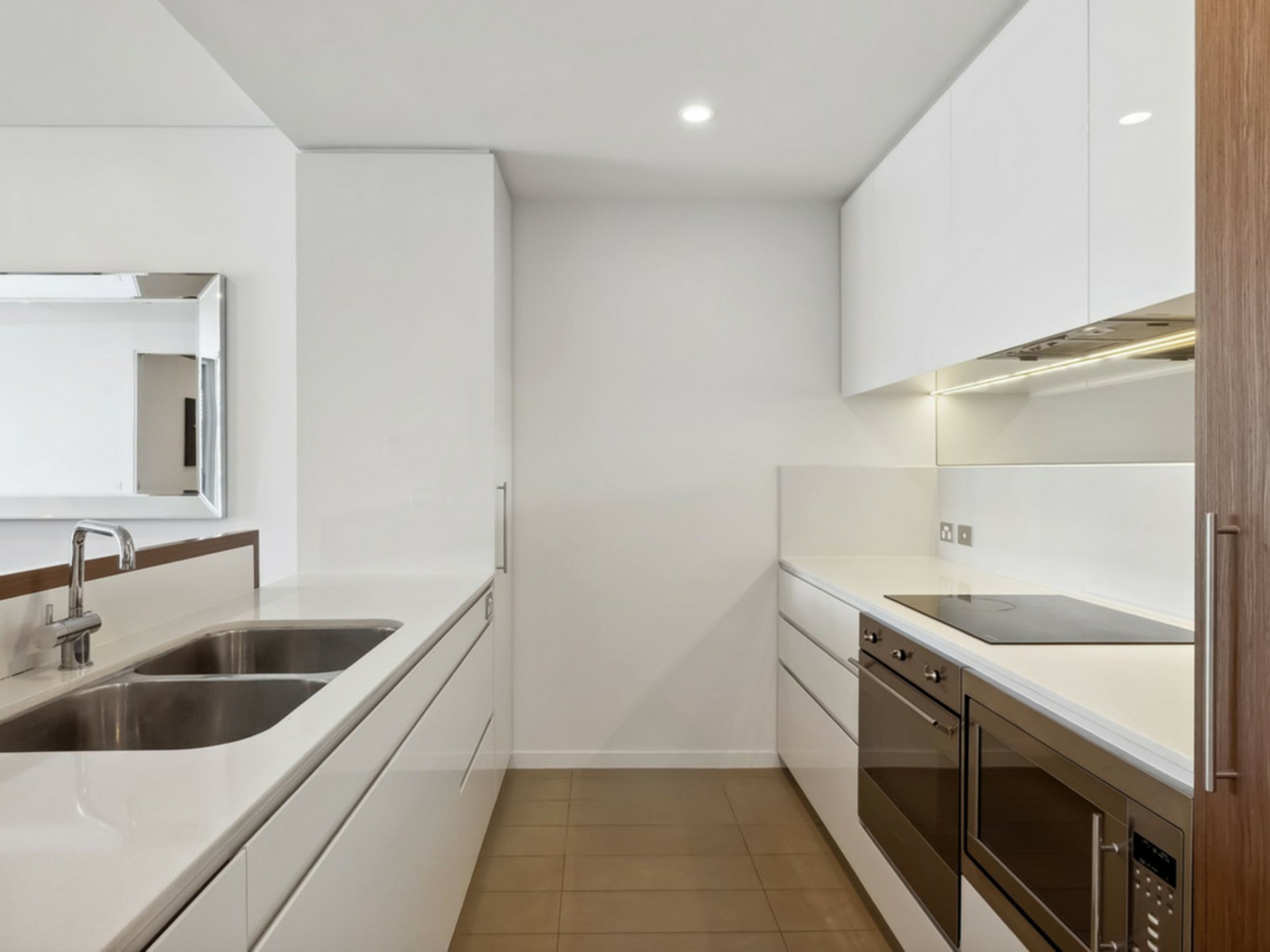 402/2 Moreau Parade, EAST PERTH