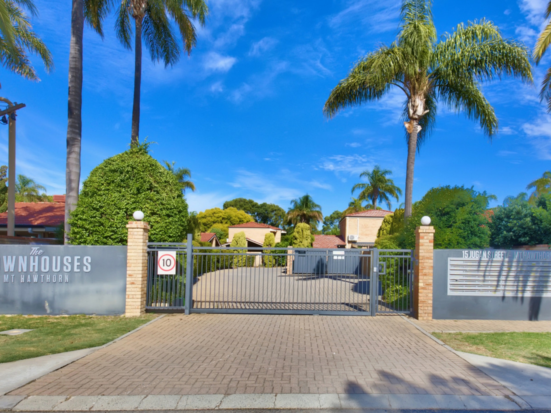 42/15 Jugan Street, MOUNT HAWTHORN