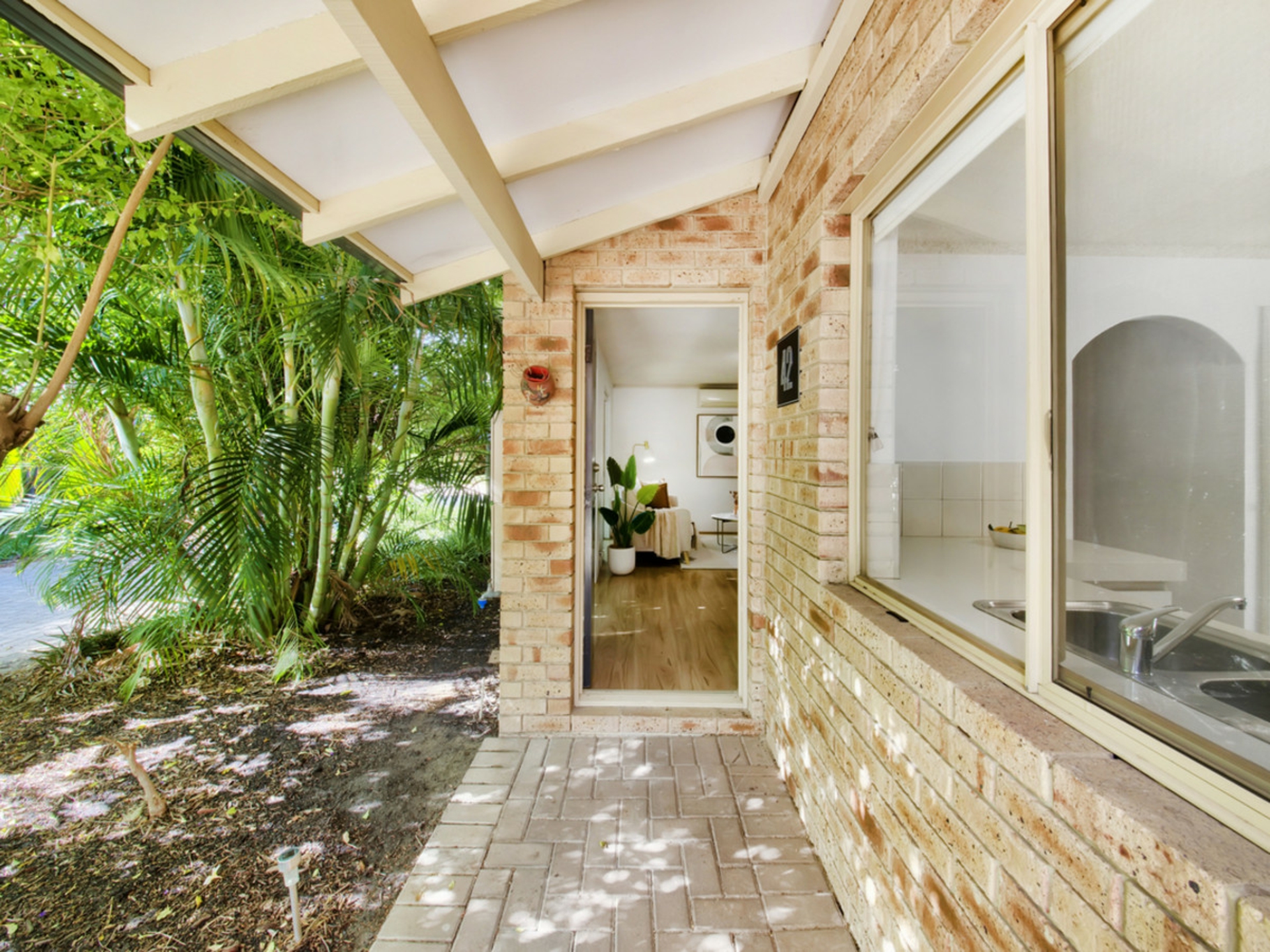 42/15 Jugan Street, MOUNT HAWTHORN