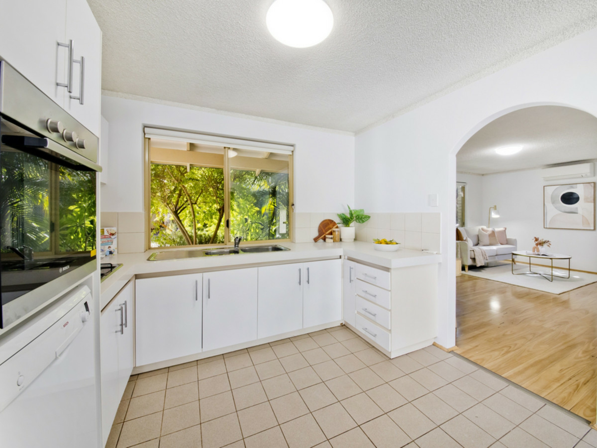 42/15 Jugan Street, MOUNT HAWTHORN