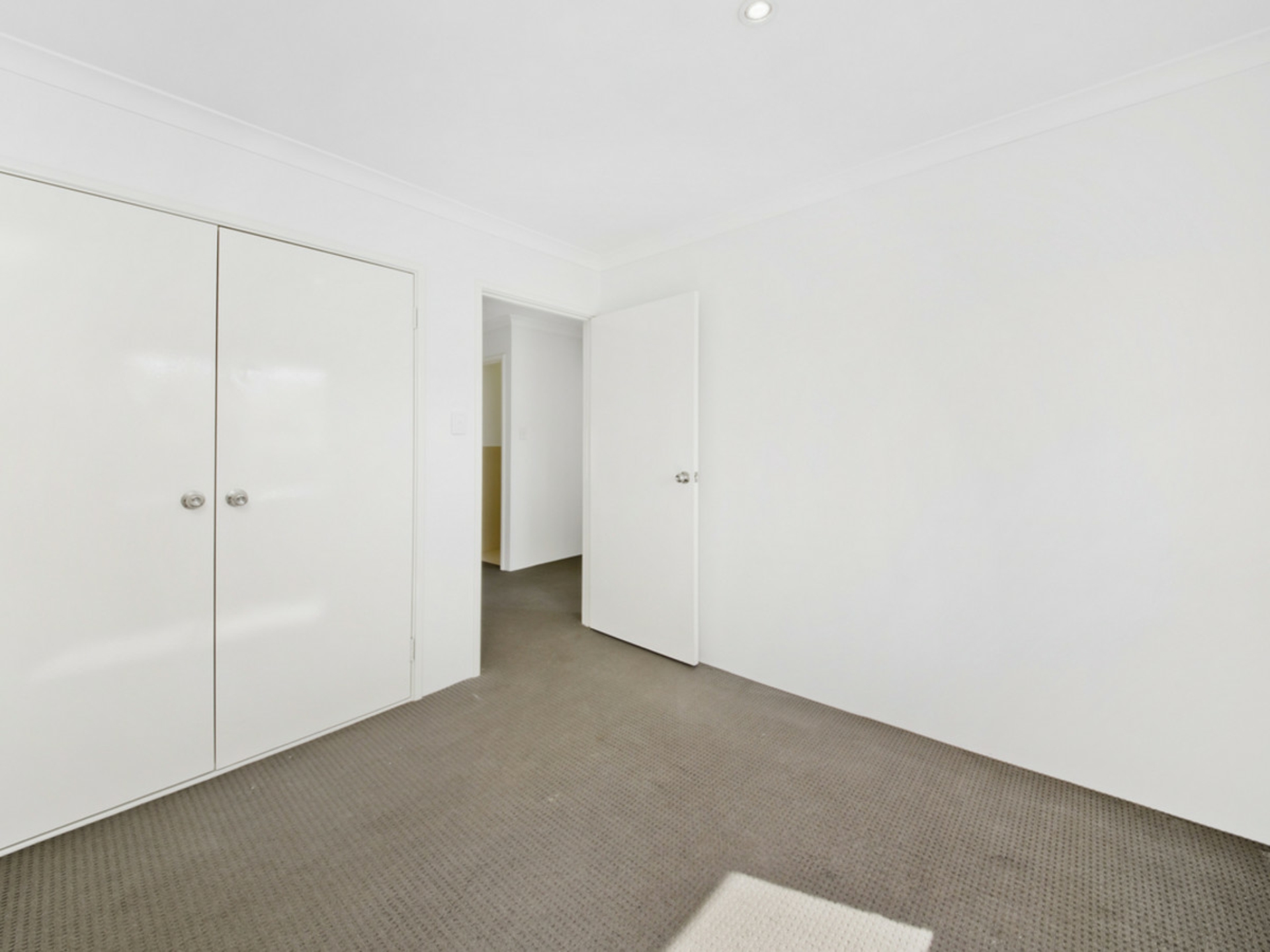 42/15 Jugan Street, MOUNT HAWTHORN