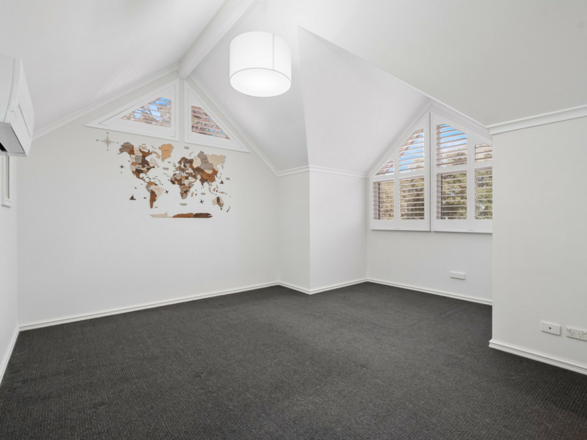 72A Whatley Crescent, MOUNT LAWLEY
