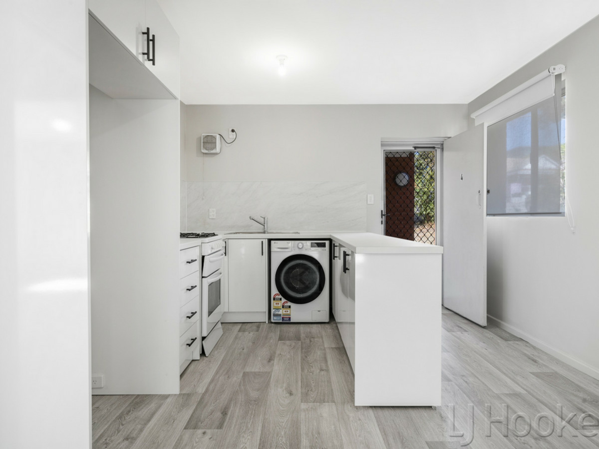 4/16 Cambridge Street, WEST LEEDERVILLE