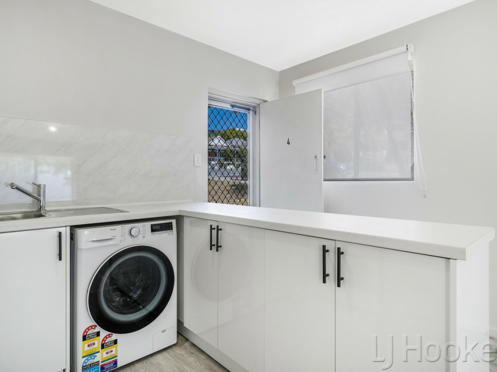 4/16 Cambridge Street, WEST LEEDERVILLE