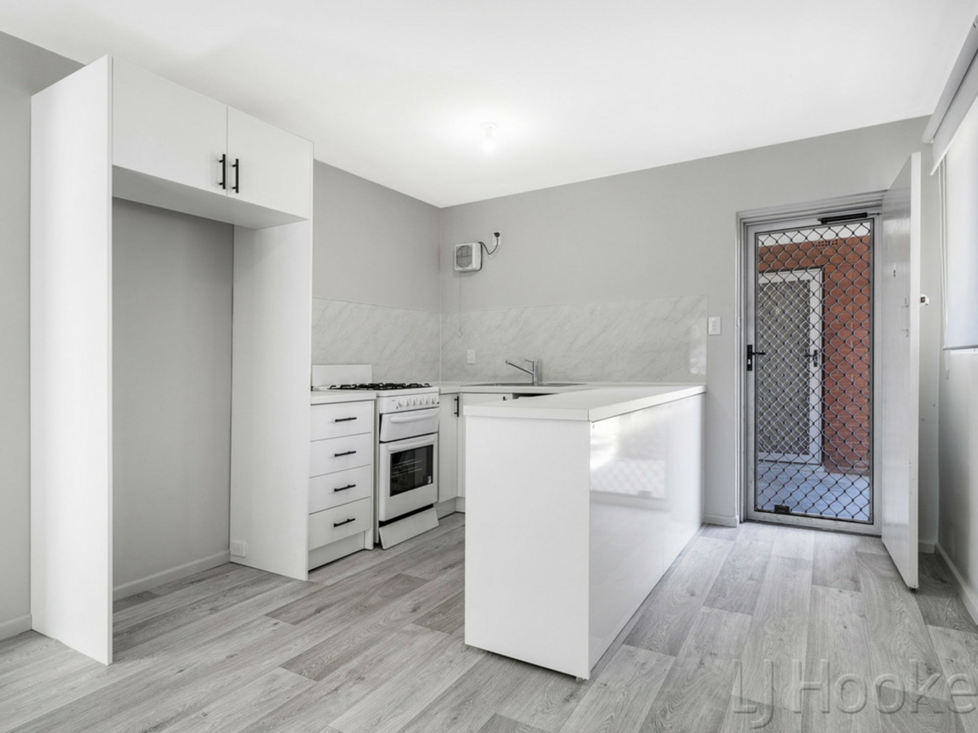 4/16 Cambridge Street, WEST LEEDERVILLE