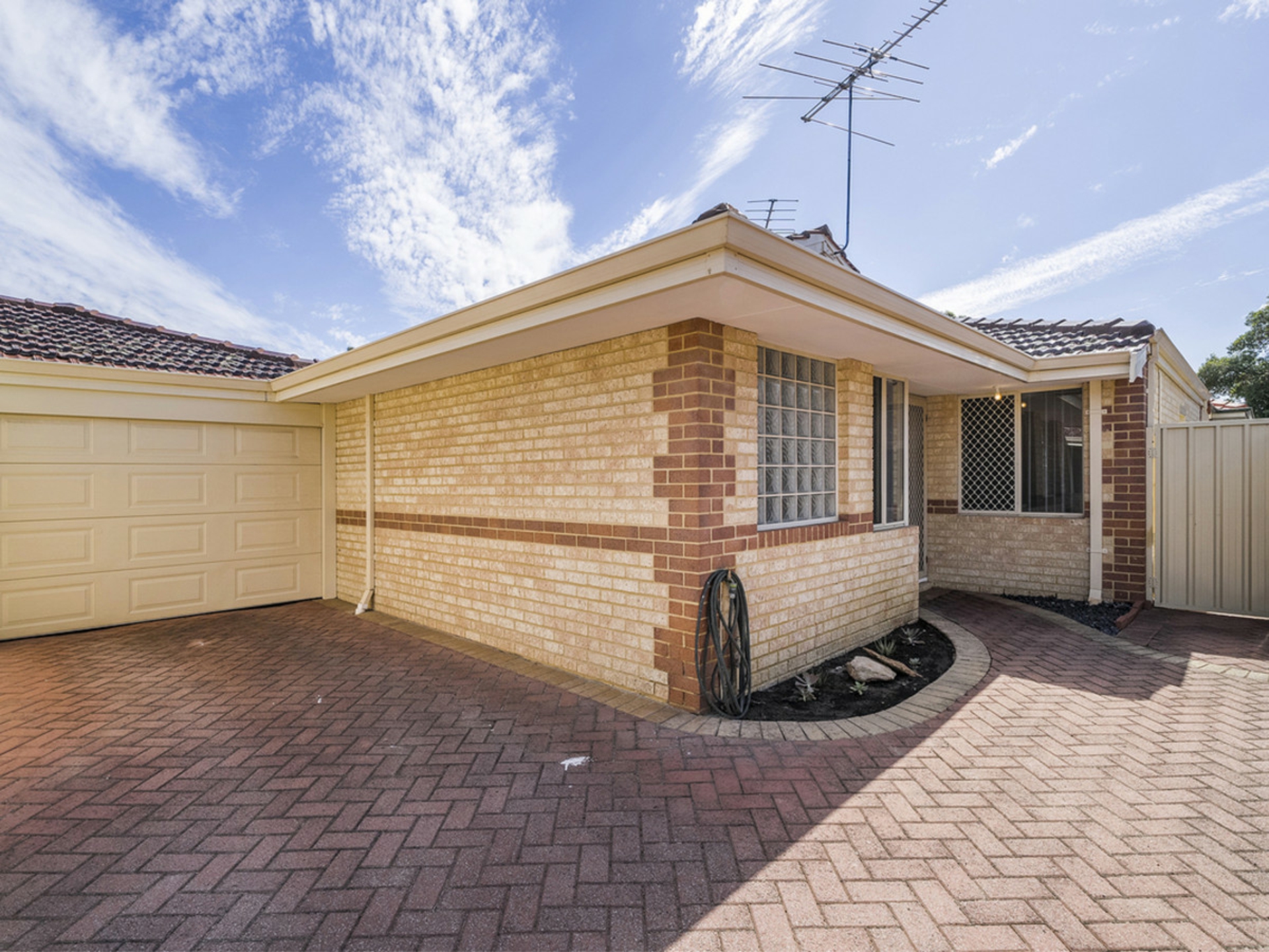 2/65 Spencer Avenue, YOKINE