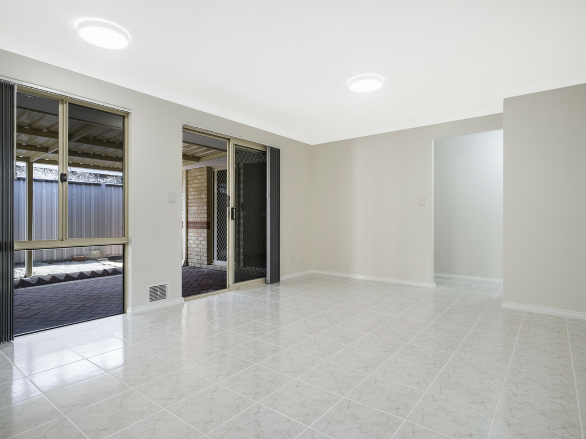 2/65 Spencer Avenue, YOKINE