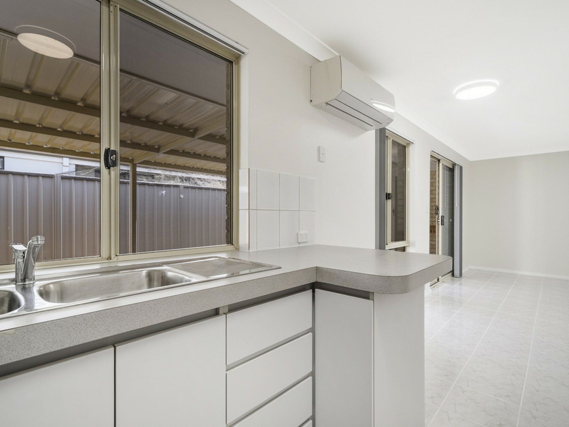 2/65 Spencer Avenue, YOKINE