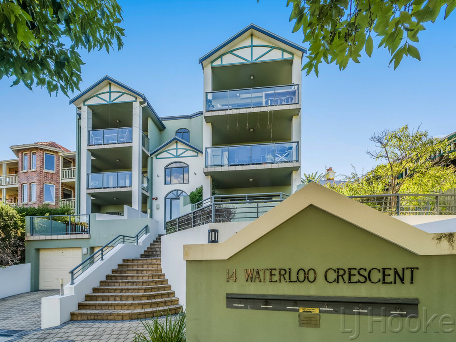 6/14 Waterloo Crescent, EAST PERTH