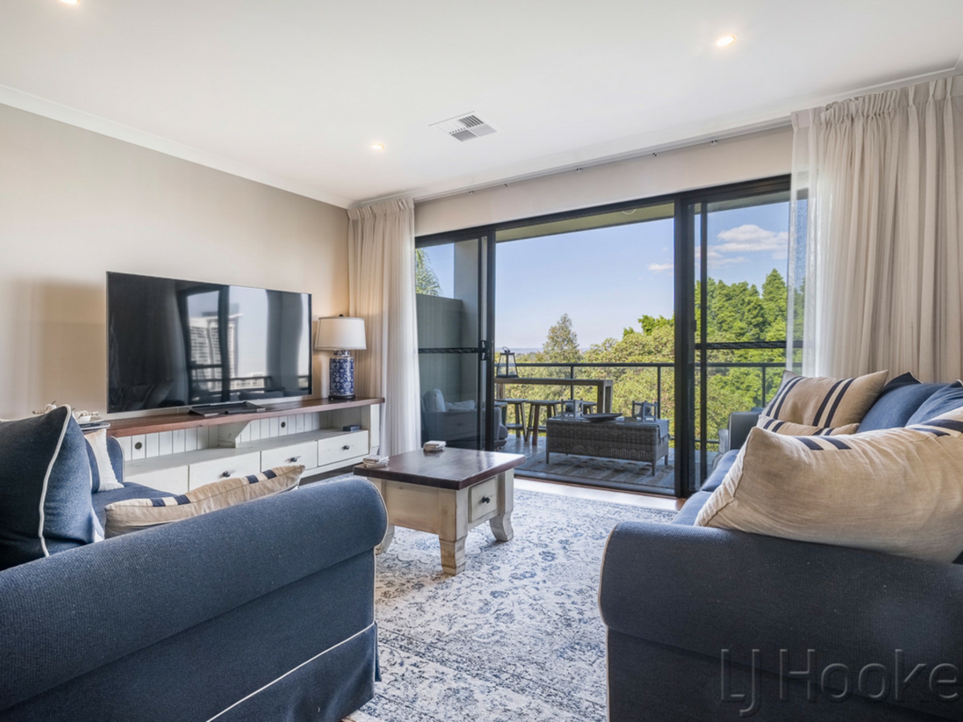 6/14 Waterloo Crescent, EAST PERTH