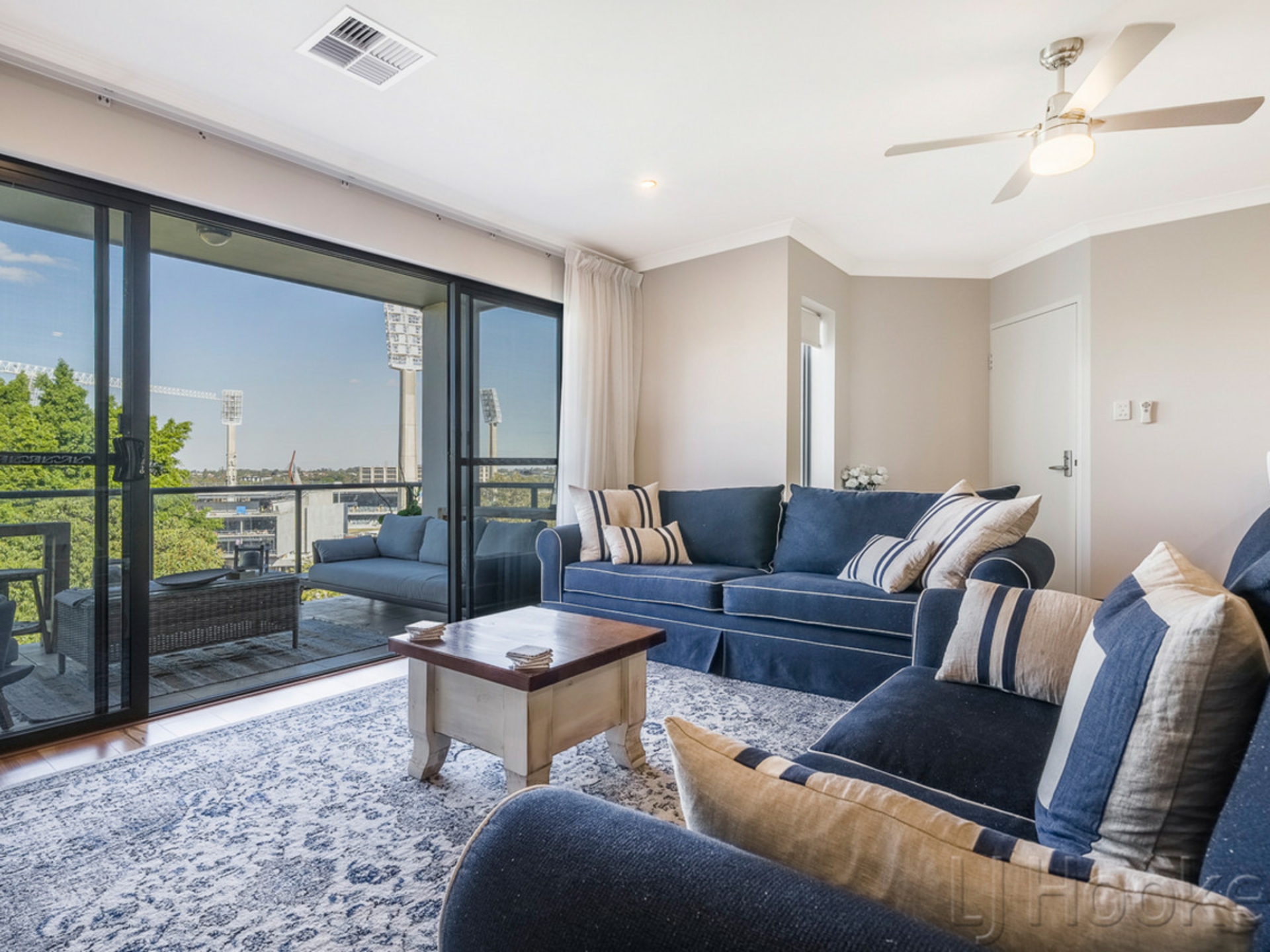 6/14 Waterloo Crescent, EAST PERTH
