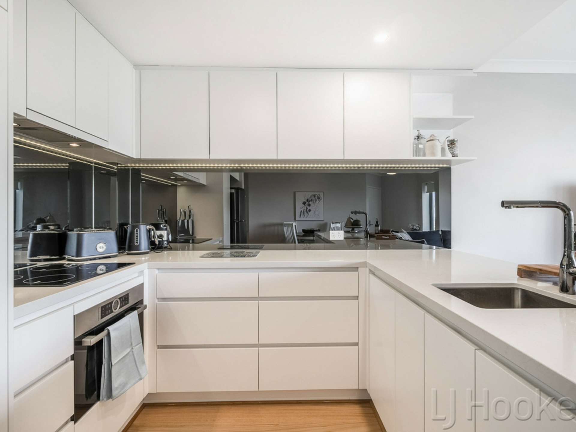6/14 Waterloo Crescent, EAST PERTH