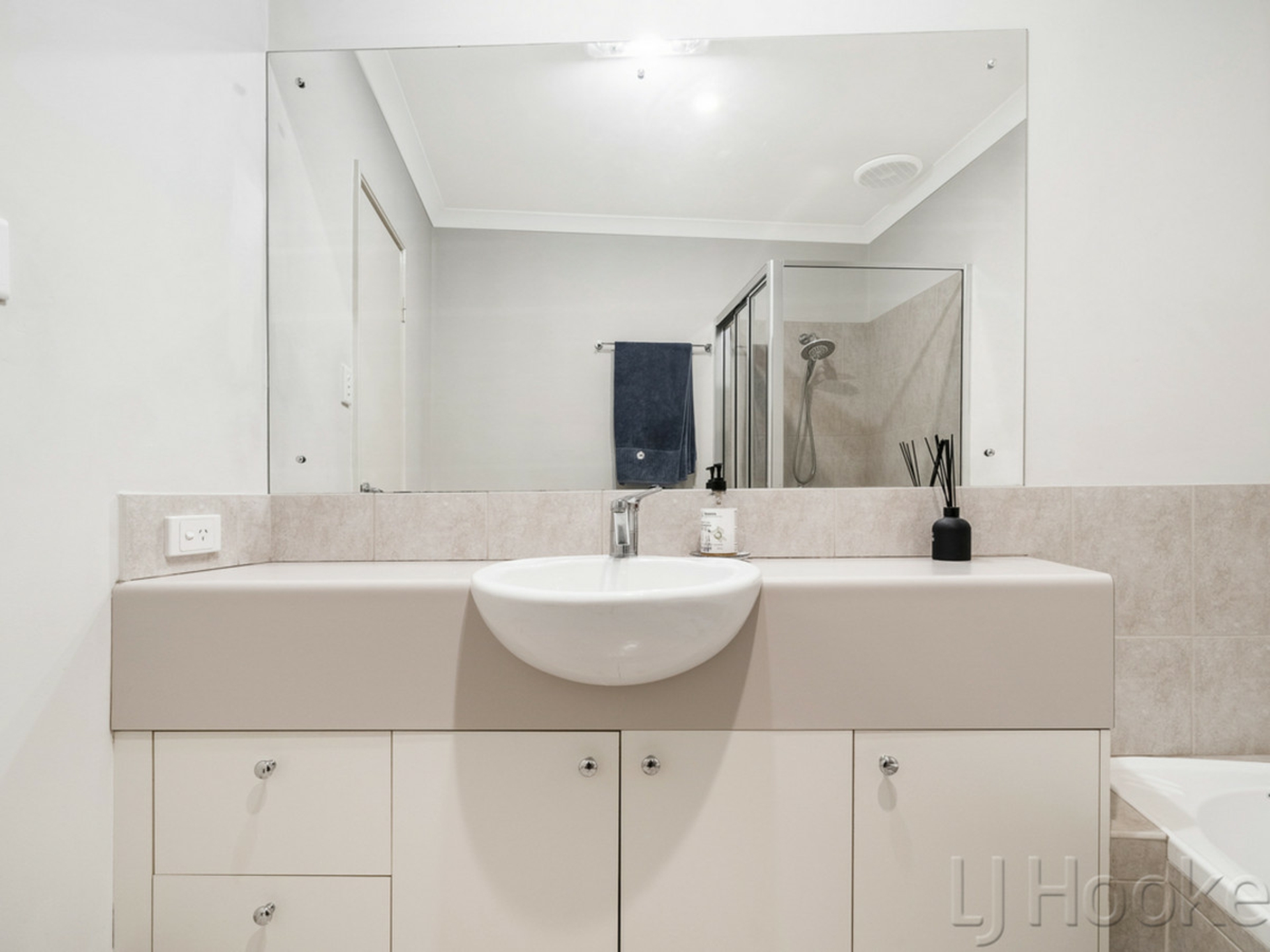 6/14 Waterloo Crescent, EAST PERTH