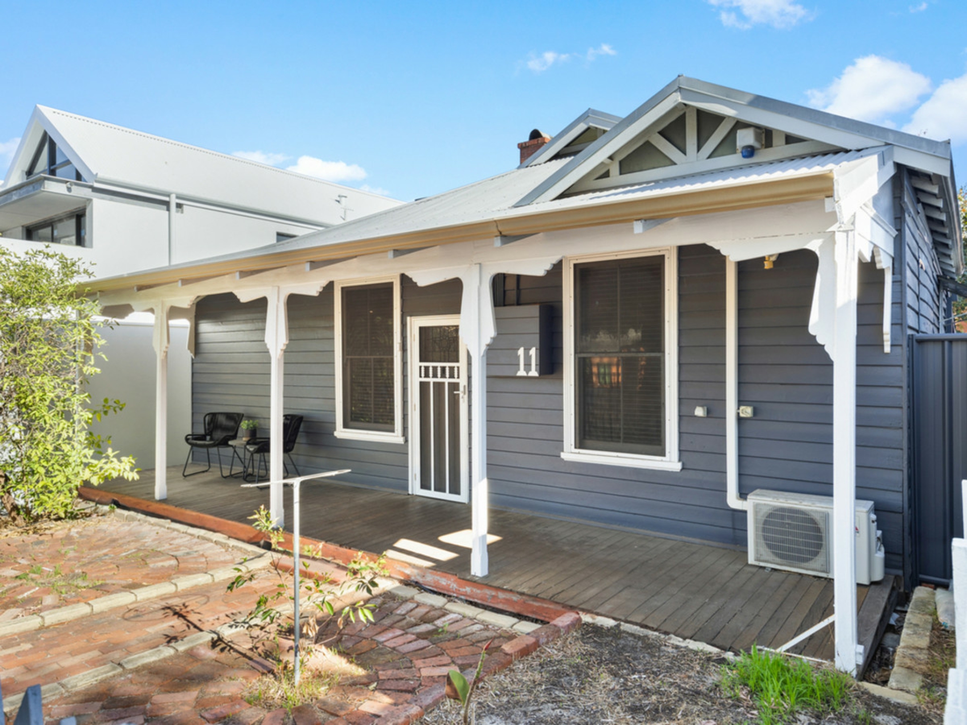 11 Roy Street, MOUNT LAWLEY