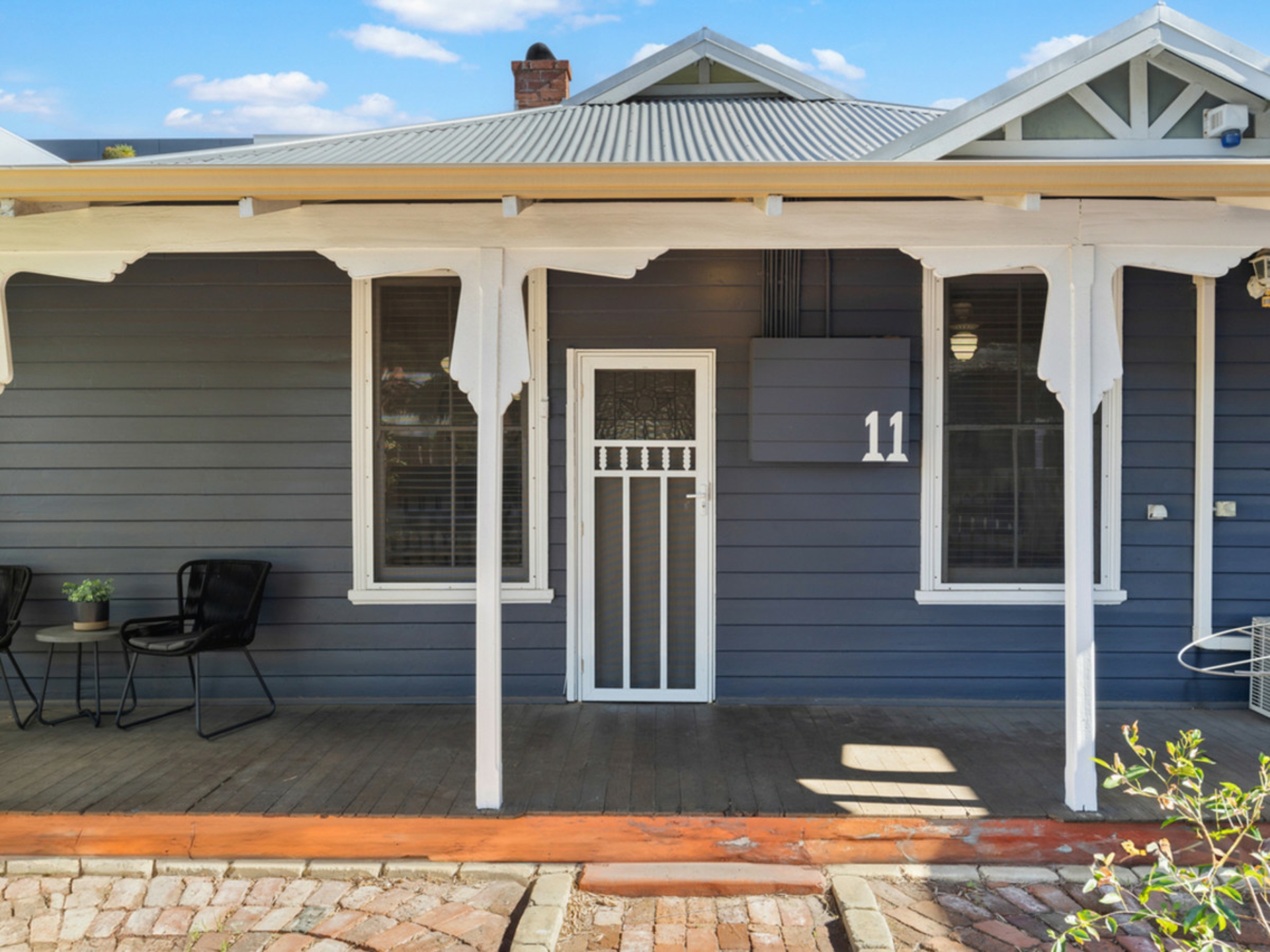 11 Roy Street, MOUNT LAWLEY