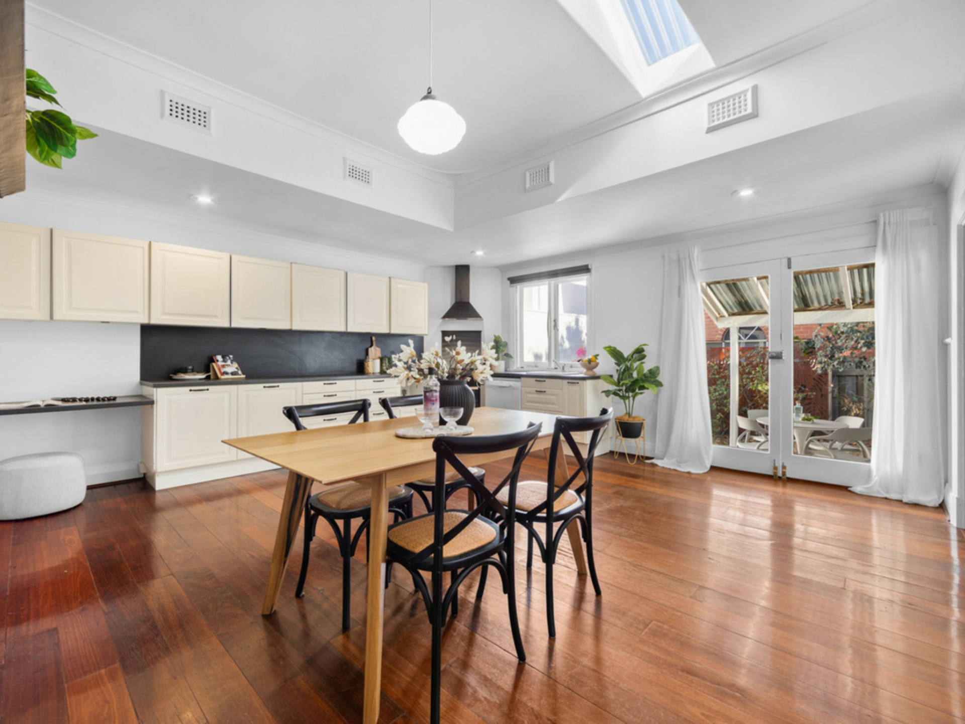 11 Roy Street, MOUNT LAWLEY
