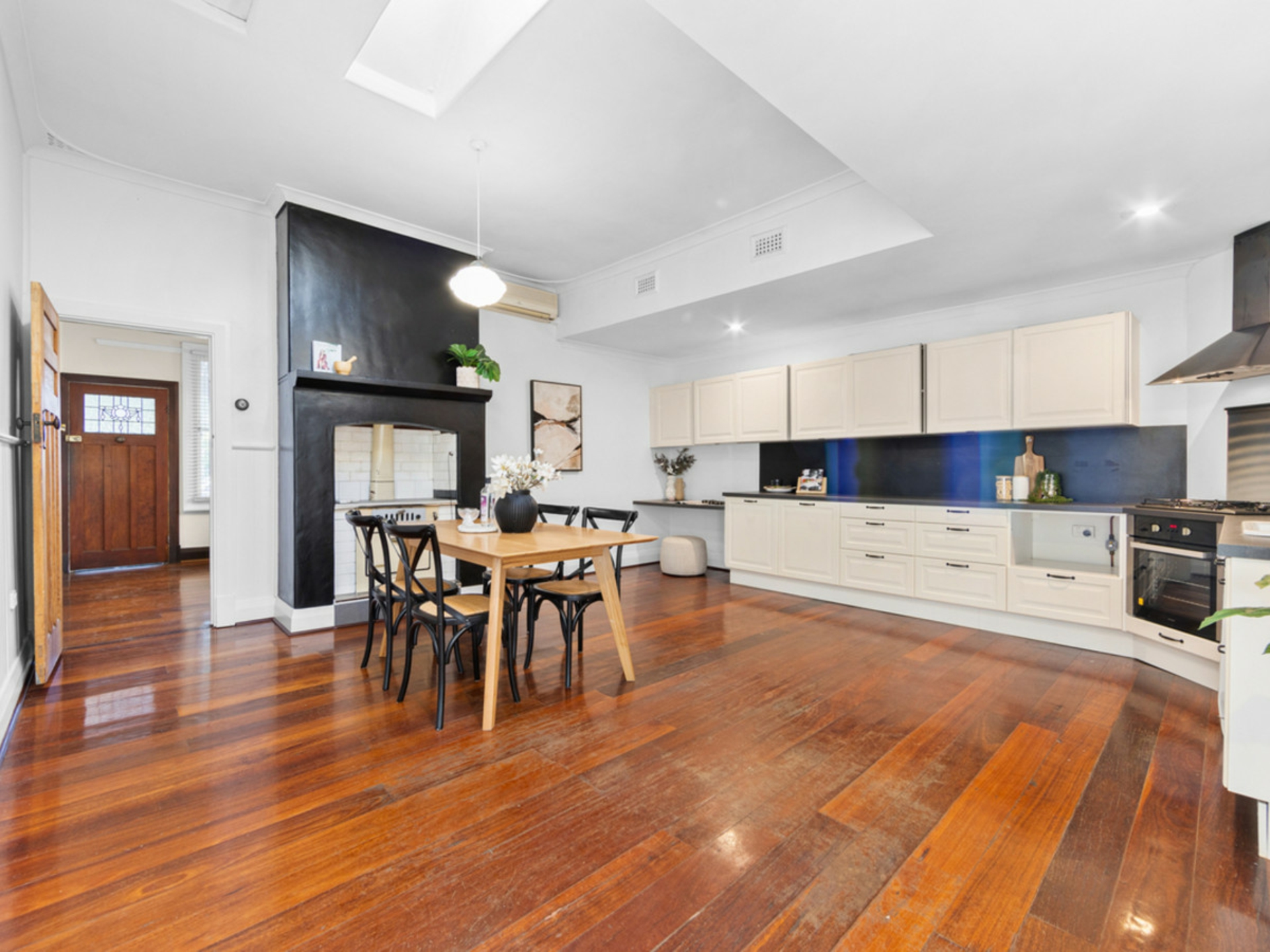 11 Roy Street, MOUNT LAWLEY