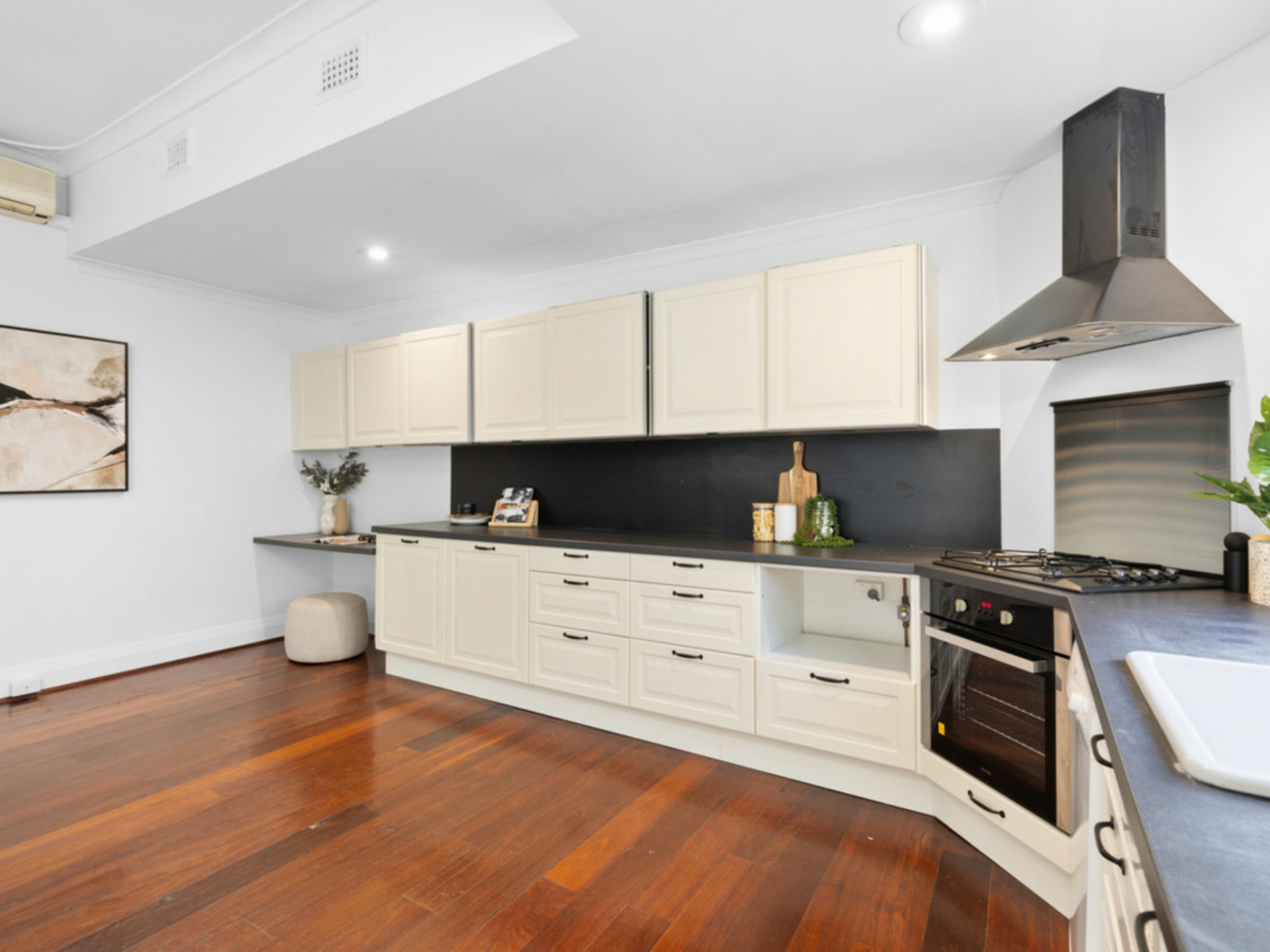 11 Roy Street, MOUNT LAWLEY