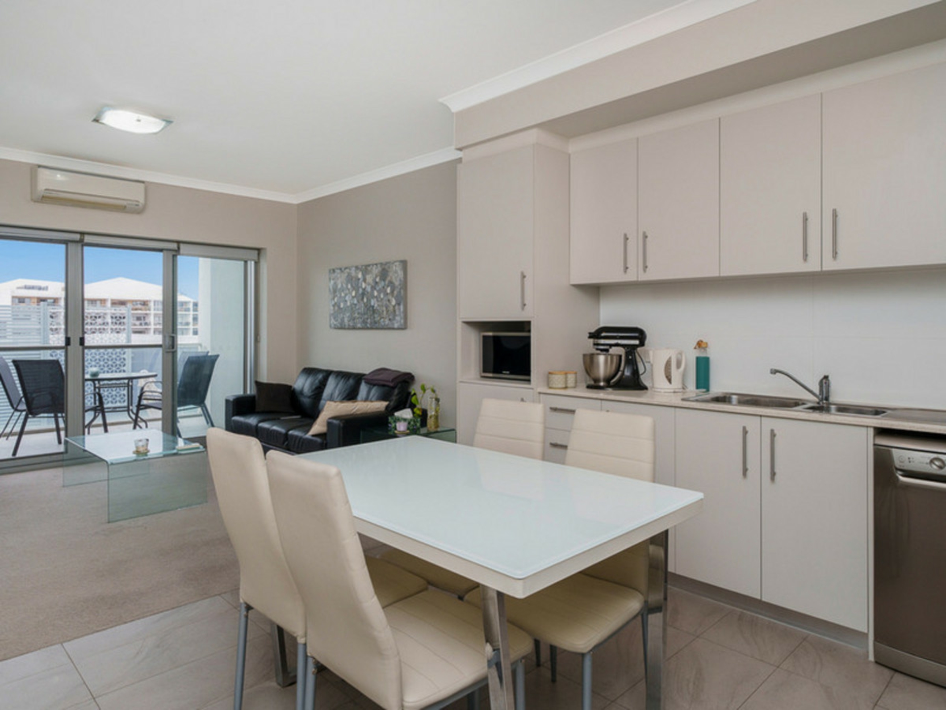 22/180 Stirling Street, PERTH